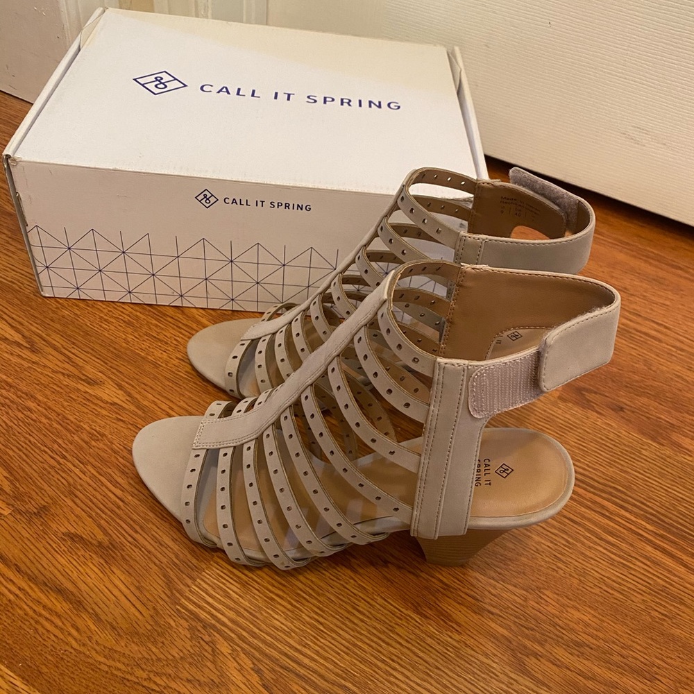 sandals - Picture 3 of 3
